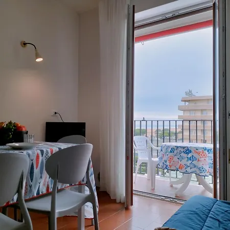 Laguna Grande Apartment